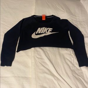 Black Nike Cropped Pullover!
